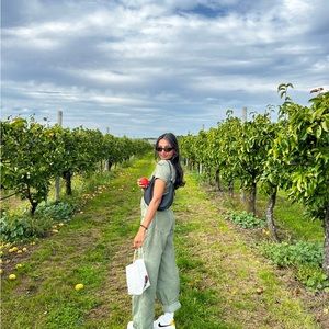 Meet your Posher, Maya 💫